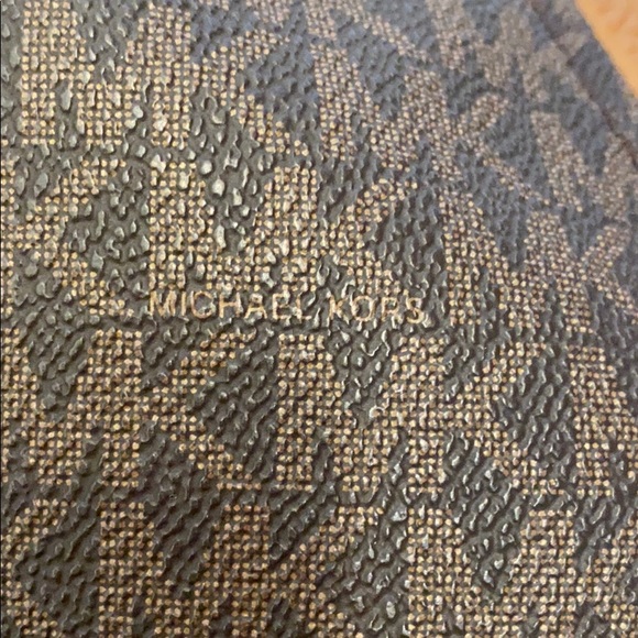 Michael Kors Fulton Large Hobo - Picture 10 of 10